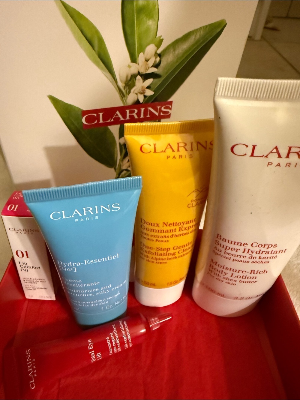 Clarins Anti-Aging Super Hydrating Travel Skincare Set